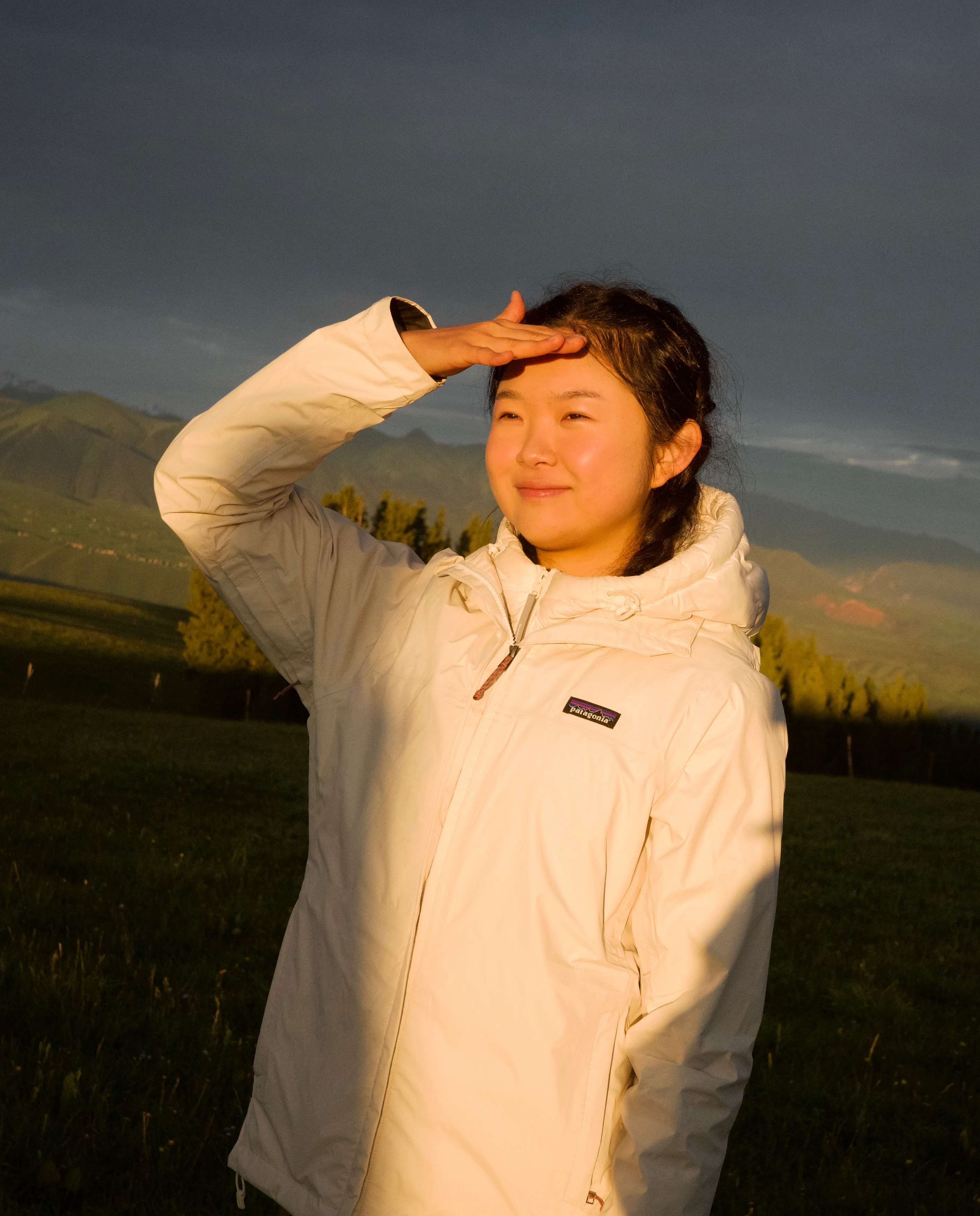 yijia_looking.jpg